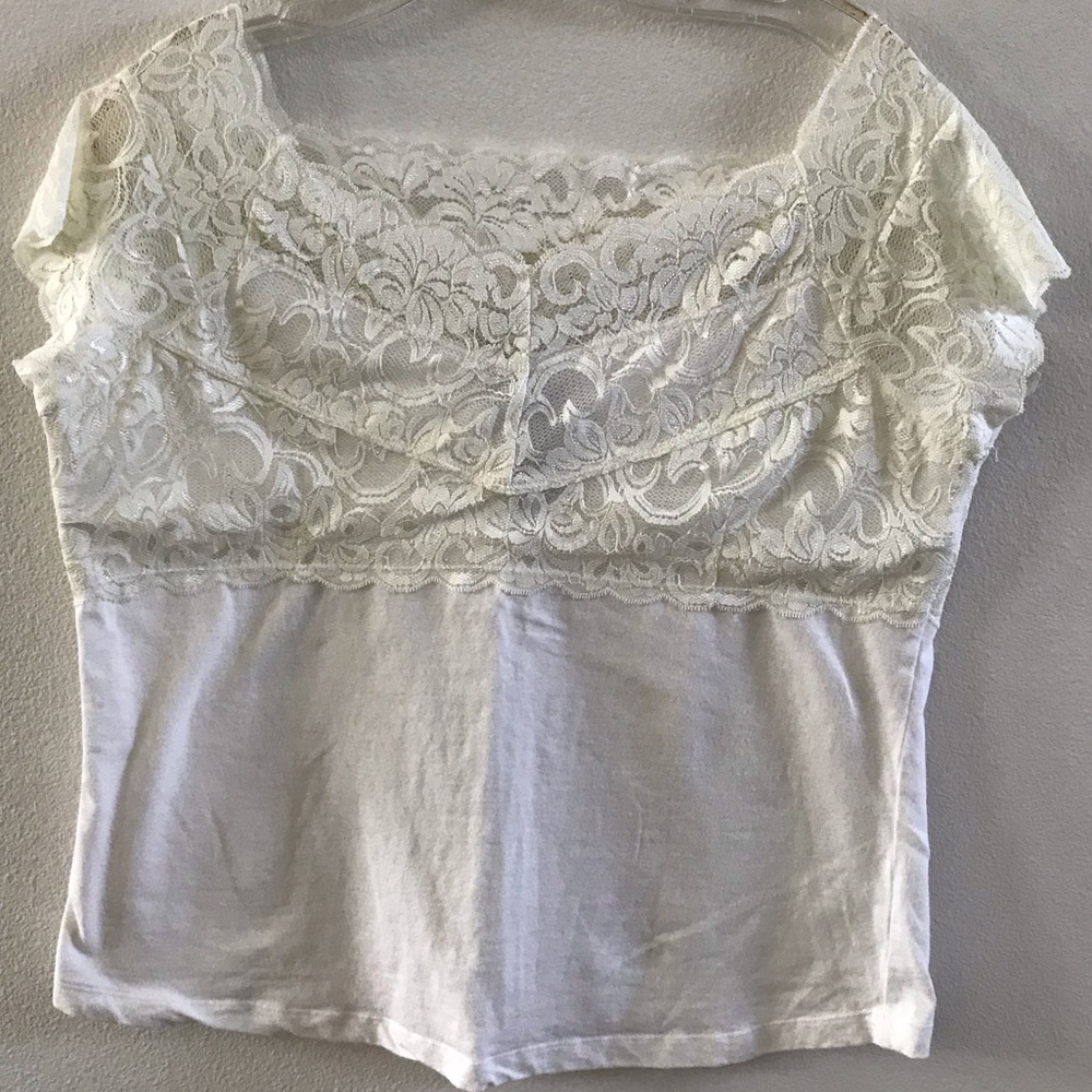 Torrid Sz 1 or 14/16 white lace top or camisole